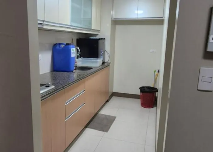 Apartahotel Rqui Condotel Near Airports And Newport World Casino