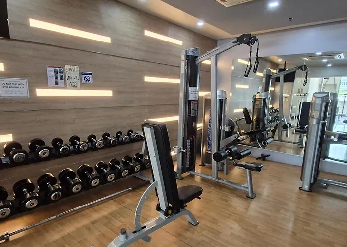 Rqui Condotel Near Airports And Newport World Casino