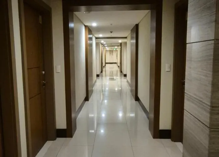 Rqui Condotel Near Airports And Newport World Casino Apartahotel *