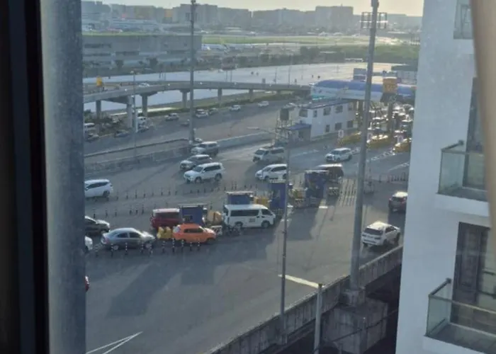 Rqui Condotel Near Airports And Newport World Casino Manila